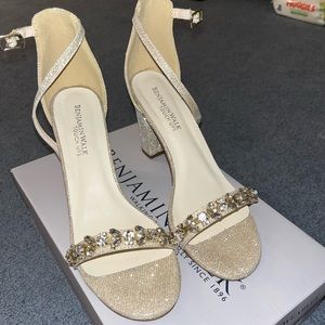 Touch Ups woman's higher heals